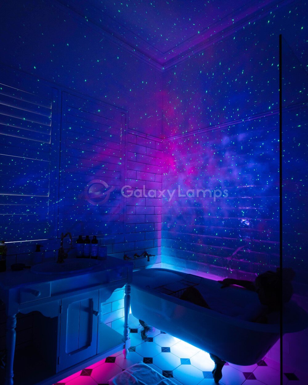https://galaxylamps.co/cdn/shop/products/GalaxyProjector2.0Bath_d44c7f3c-d472-4ebd-937d-bb0539d0bda4.jpg?v=1702246302